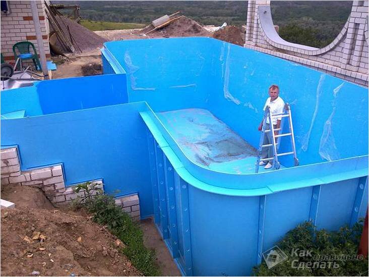 Пластиковый бассейн 5 на 5. Бассейн на даче. Монтаж бассейна из полипропилена. Пластиковые бассейны из полипропилена. Монтаж бассейна из полипропилена.