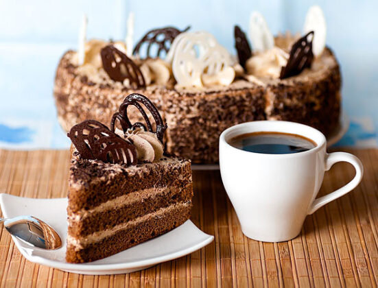 Шоколадно-карамельный кофейный торт
