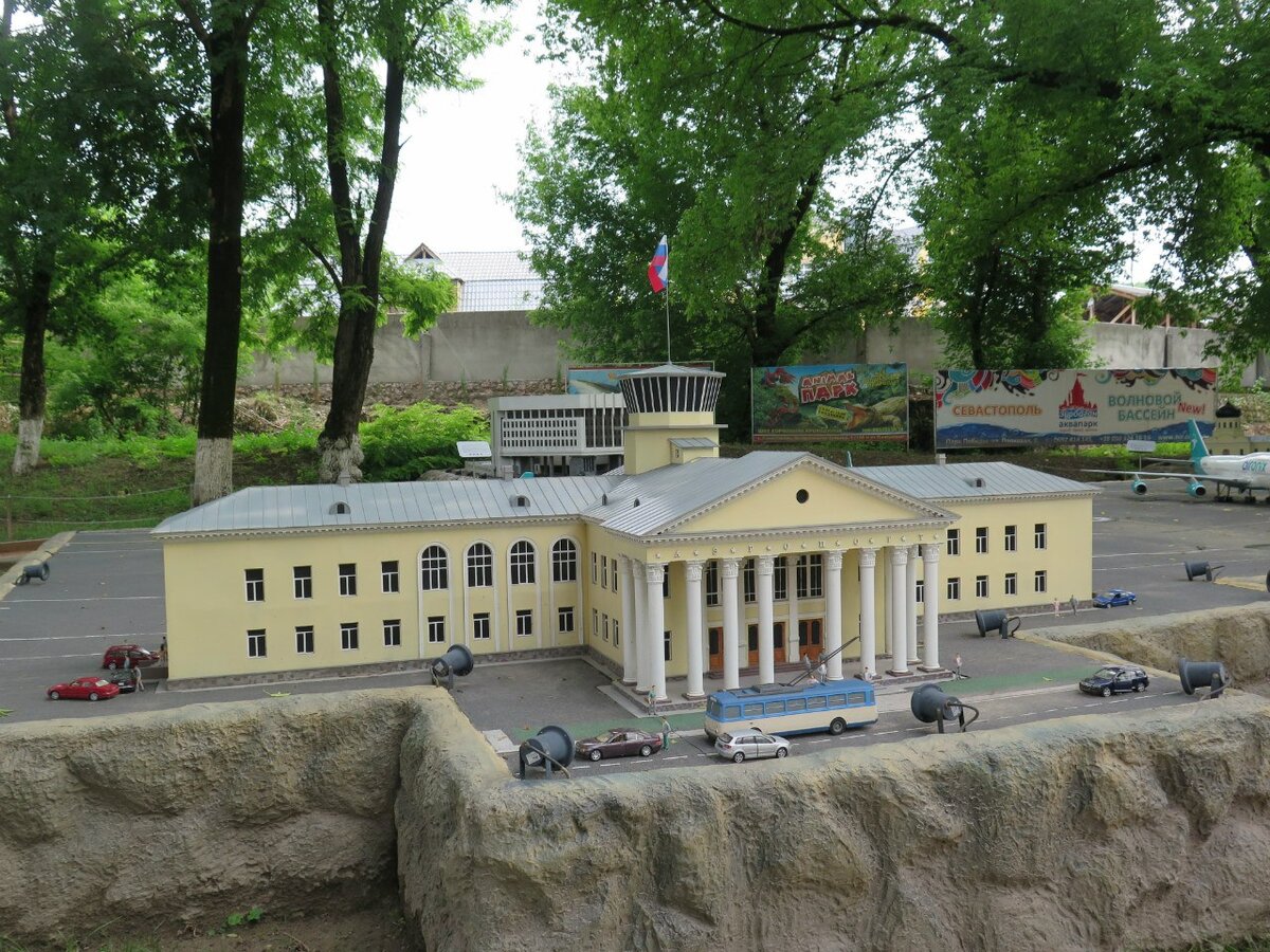 Бахчисарайский парк "Крым в миниатюре на ладони" | Бюджетные ...