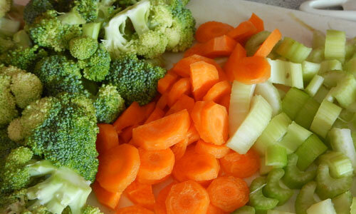 Прикорм кабачок брокколи. Кабачок и брокколи. Запеканка с брокколи и кабачком в духовке. Блюда из тыквы и брокколи. Кабачок брокколи.