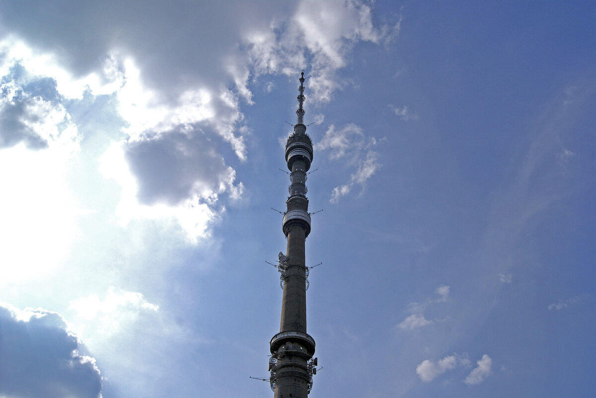 11 отзывовОстанкинская телебашня (Россия) — описание, история, расположение. Точный адрес, телефон, веб-сайт. Отзывы туристов, фото и видео.Предыдущая фотография 1/3 Следующая фотографияОстанкинская телебашня, Москва