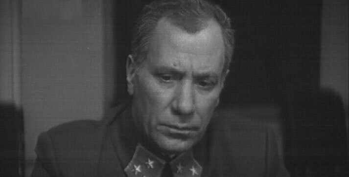 Николай Скоробогатов в фильме «Поезд в далекий август» (1971) (https://www.kino-teatr.ru)