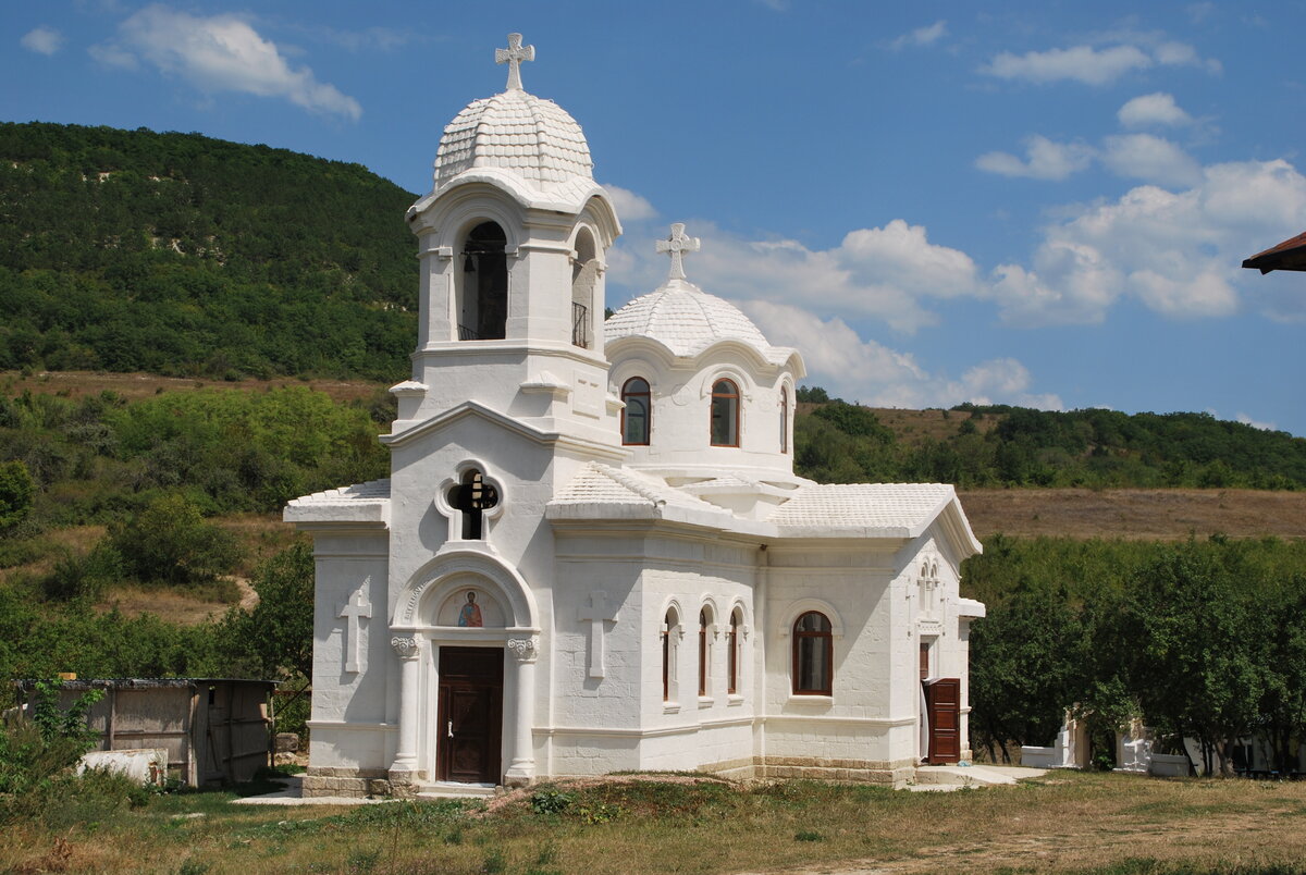 Новый свет Крым часовня Луки Крымского