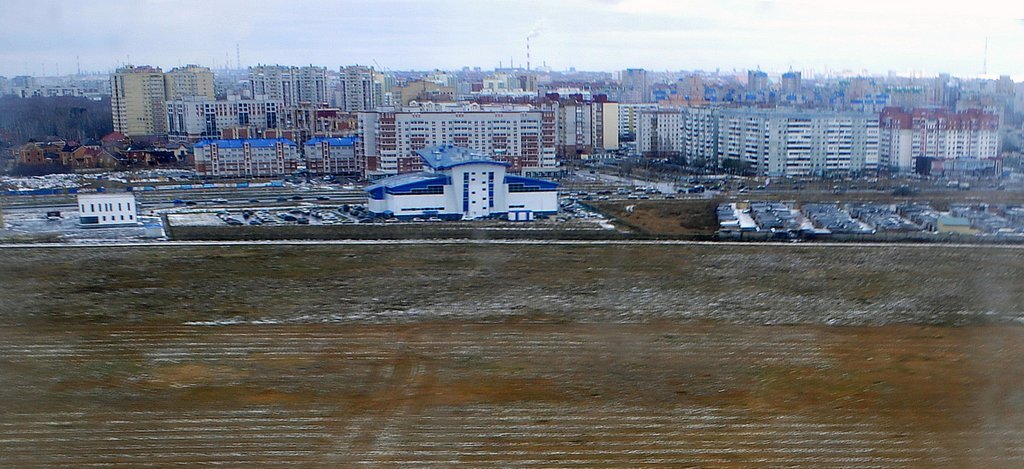 1. Снято со второго ряда. Разбег по ВПП вдоль ул. Конева - летим в Екатеринбург

