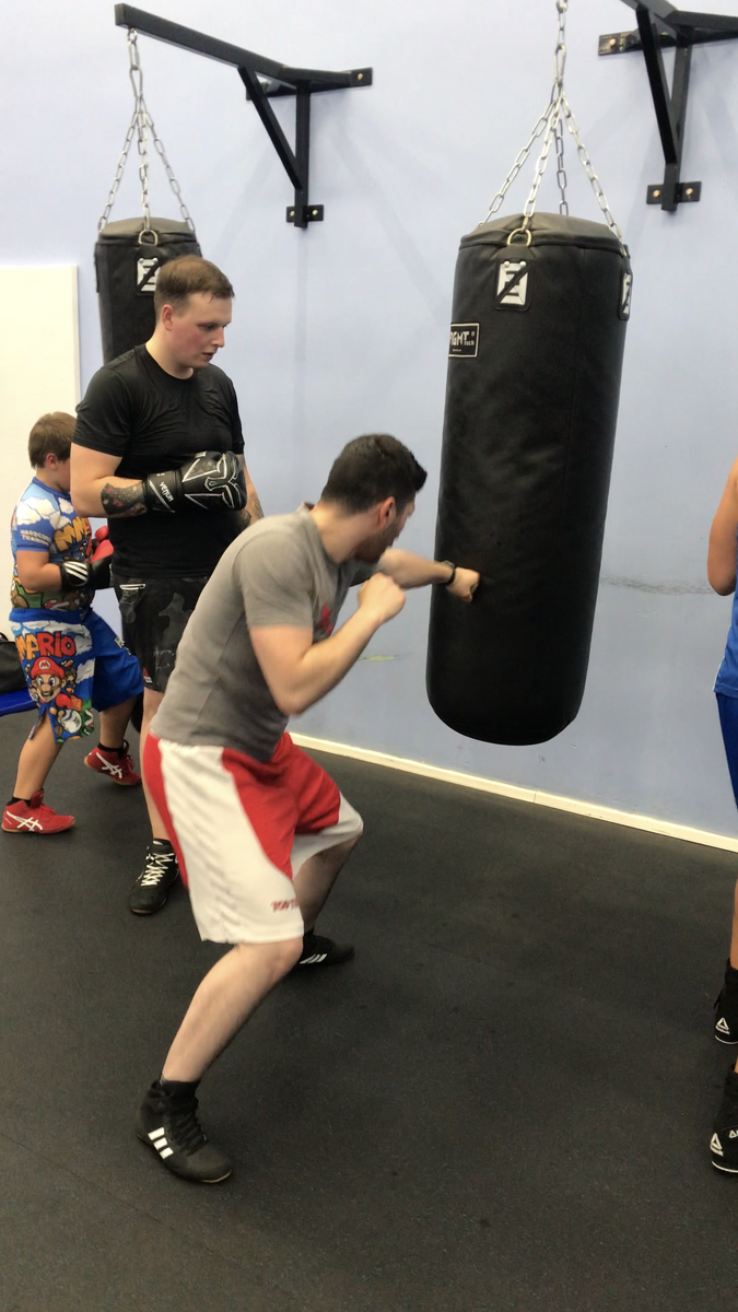 Тренер по боксу