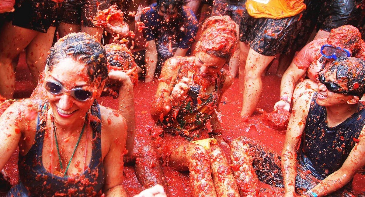 Зачем грустить, когда есть такой праздник!