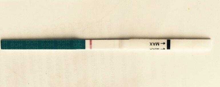 Одна полоска - свидетельство неудачи. Фото: Яндекс Картинки