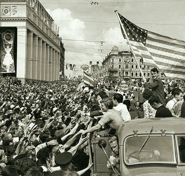 фестиваль студентов и молодёжи, 1957 год, иностранцы в СССР