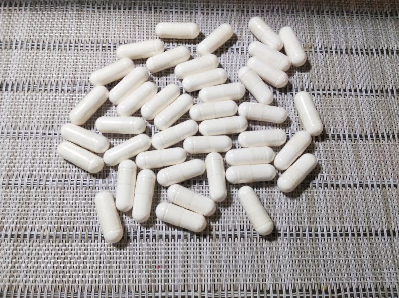 В качестве пищевой добавки аскорбиновая кислота продается в каждой аптеке.