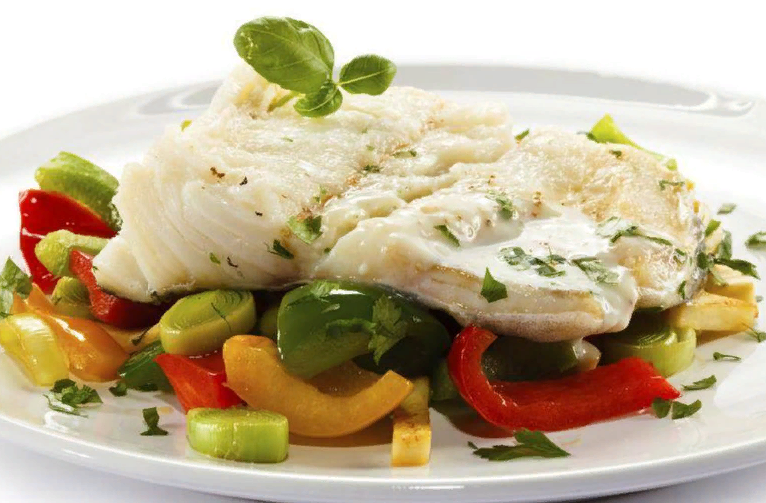 Судак отварной с овощами