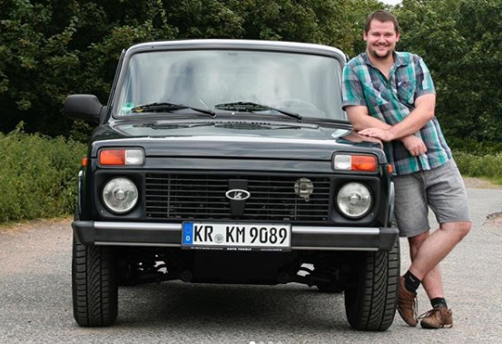 Нива в Германии и её владелец