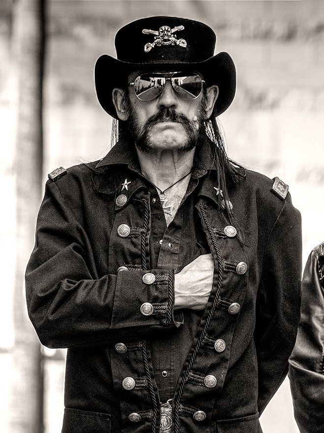 Motorhead Lemmy с ружьем