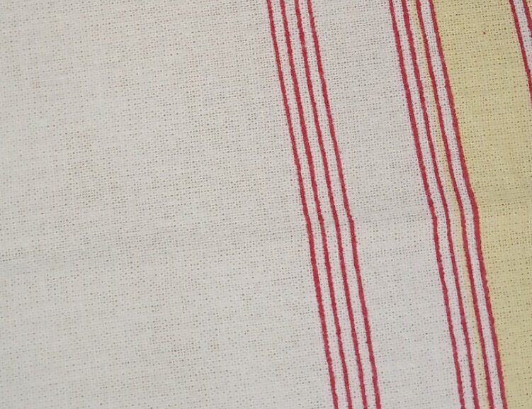 А вот структура ткани при близком рассмотрении.