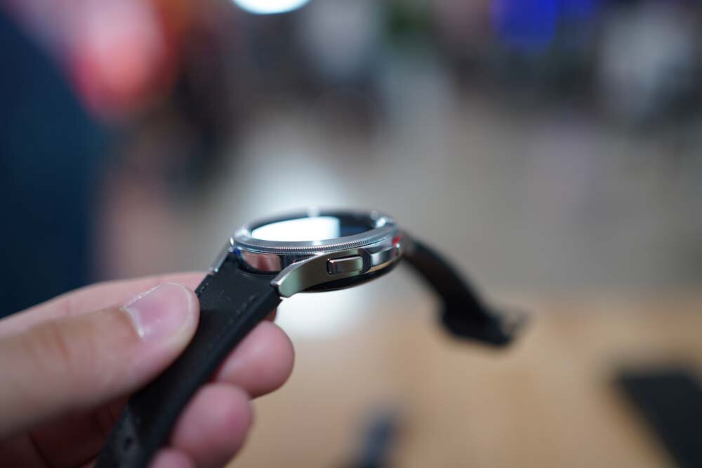 Galaxy Watch 4 вид сбоку