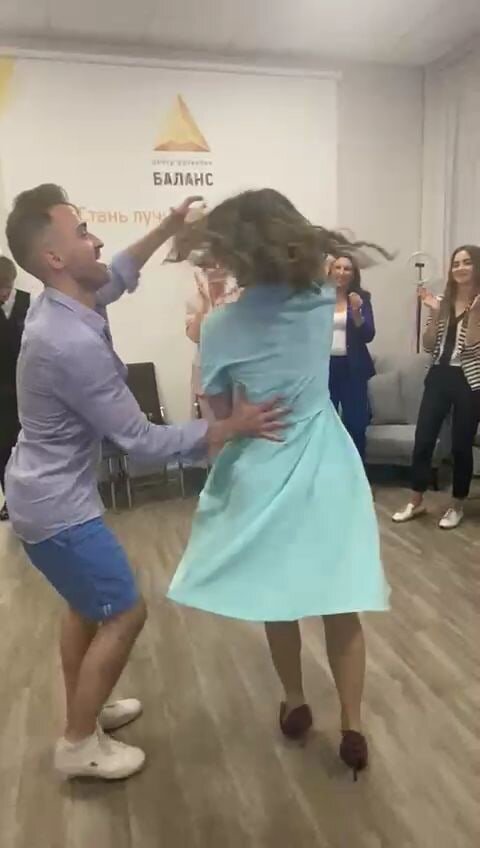 отмечаем день рождения Алены с танцами