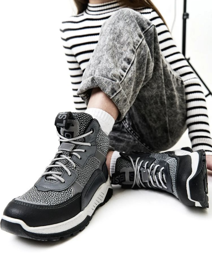 На фотографии представлена модель обуви SHOESLEL, арт. 1902