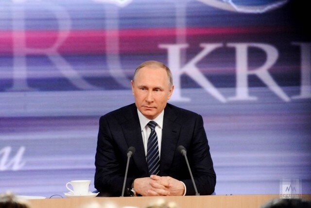    Владимир Путин Дарья Антонова © ИА REGNUM