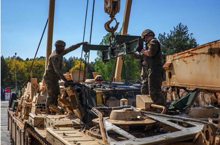 НА УКРАИНЕ УВЕРЯЮТ, ЧТО "АБРАМСЫ" УЖЕ ПРИНИМАЮТ УЧАСТИЕ В "НАСТУПЕ". ДАЖЕ ФОТО ЕСТЬ. ФОТО: U.S. ARMY/KEYSTONE PRESS AGENCY/GLOBALLOOKPRESS