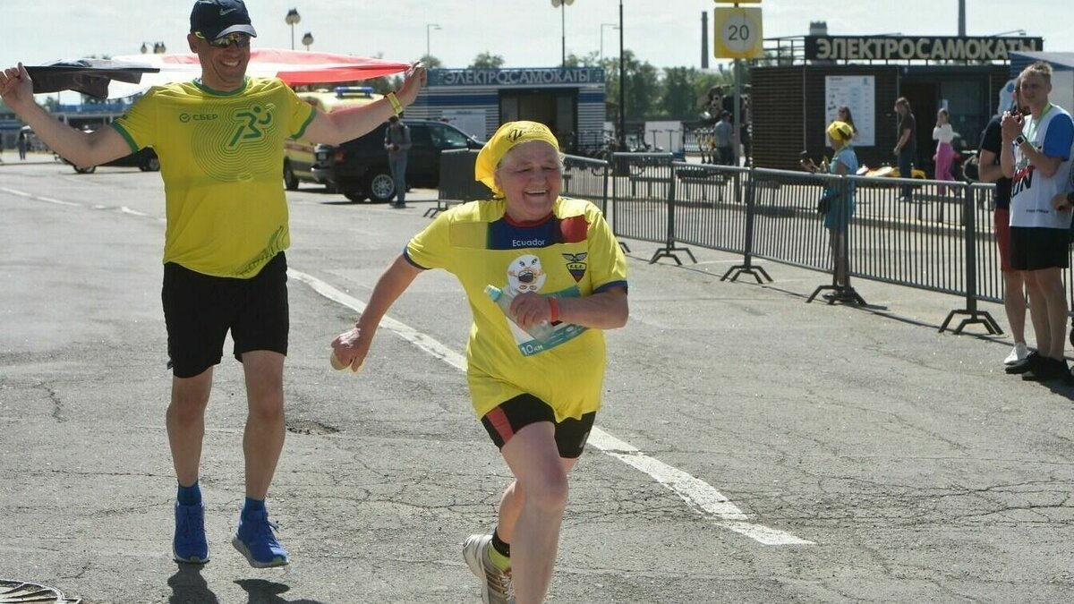     Пока глава Удмуртии ставил достижения в банковском забеге, Ульяна Нигматуллина решила выступать за Тюмень. Удмуртия в экономике России по разным показателям колеблется от 14-го до 64-го места. А общественники рассказали о прошедших одиночных пикетах против эвтаназии бездомных животных.