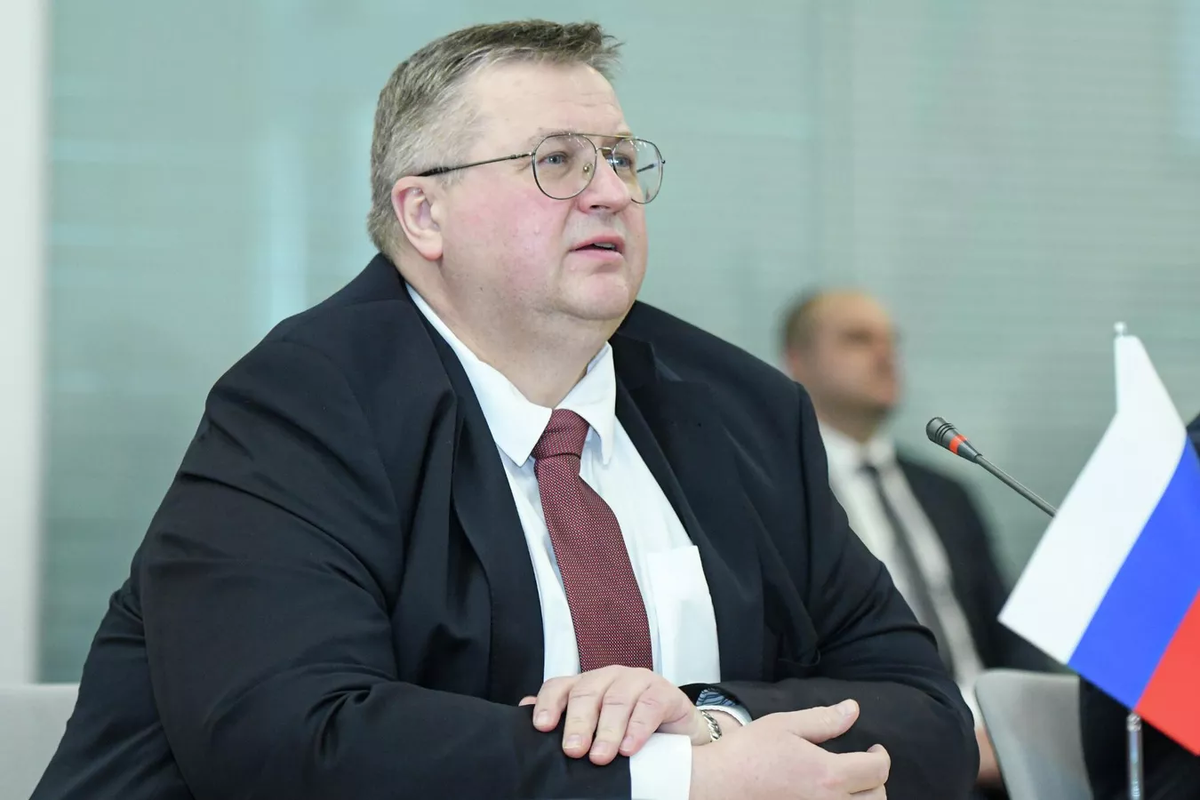 Алексей оверчук биография национальность родители личная жизнь Вице-премьеры РФ, АР и Армении обсудят порядок пересечения границы на встрече в 