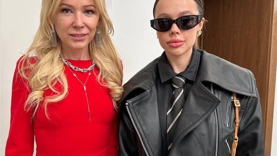     Уроженка Тобольска (Тюменская область) Дарья Зотеева (Instasamka) встретилась с Екатериной Мизулиной. Формат их встречи пока неизвестен.