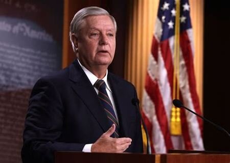    Линдси Грэм обрадовался вниманию со стороны России и предложил «встретиться в Гааге»