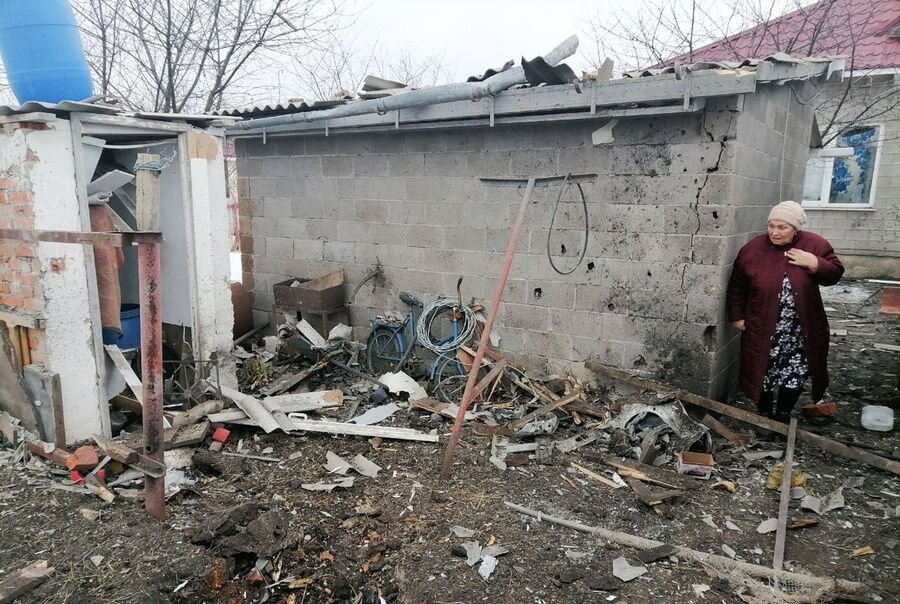    Последствия обстрела города Шебекино в Белгородской области со стороны ВСУ © Телеграм-канал губернатора Белгородской области/ТАСС