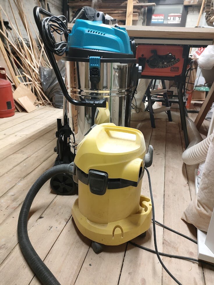 Рядом с WD3 пылесос кажется огромным.