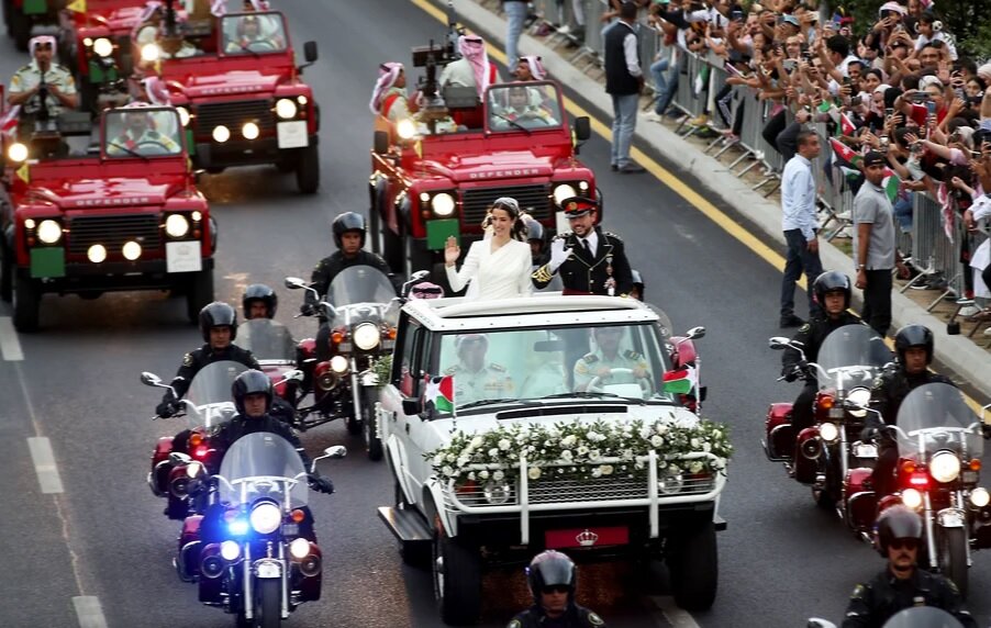 Красный кортеж. Фото AP