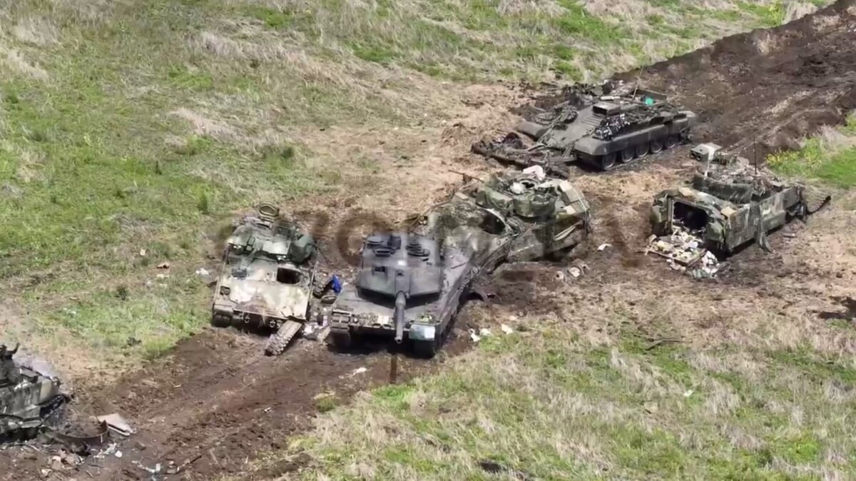 Тяжелые бои уничтоженная техника ВСУ на одном  из направлений наступления ВСУ