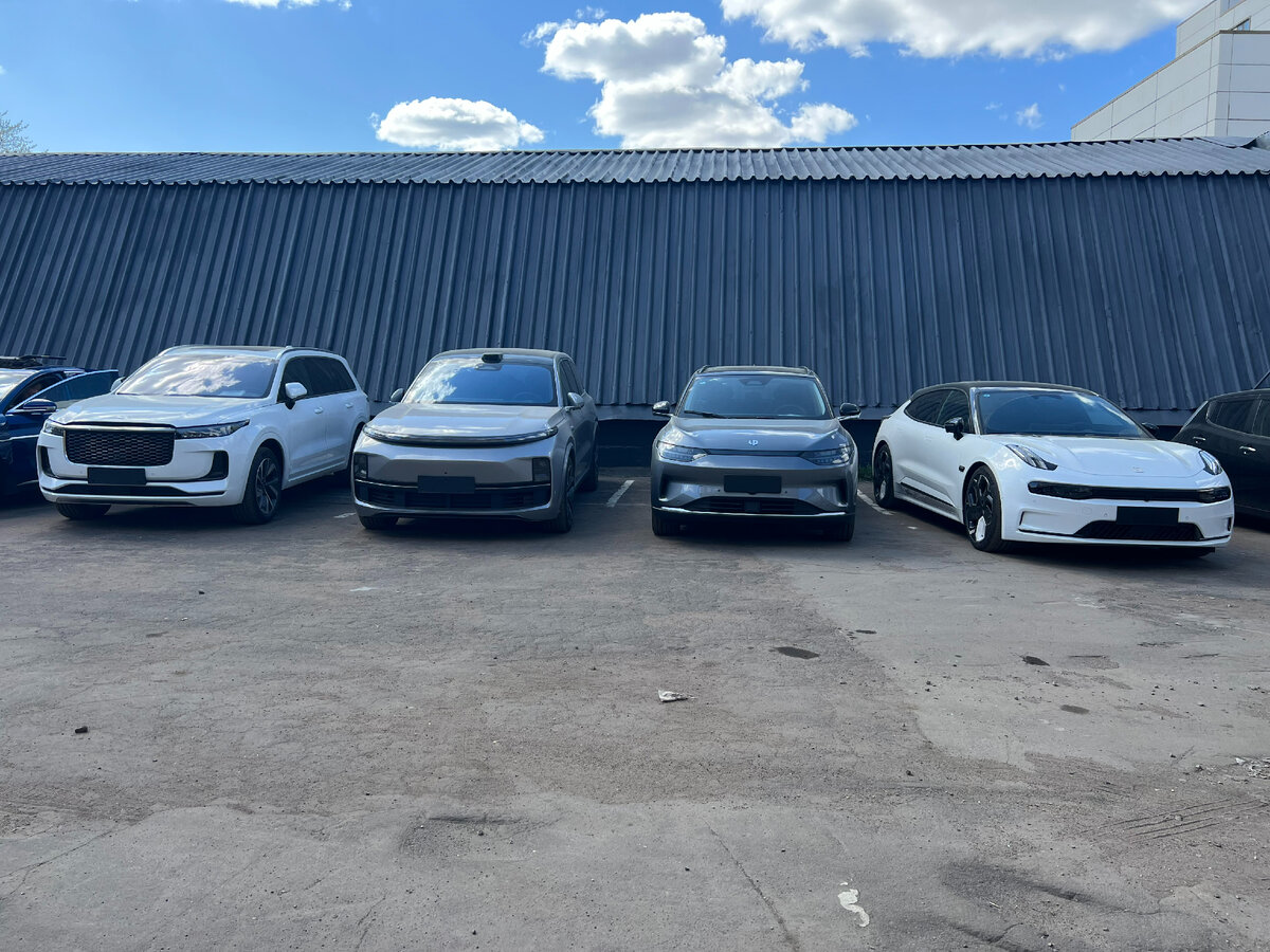 Мы поможем подобрать авто практически под любой бюджет, так как работаем с крупнейшими автосалонами, ведущими дистрибьюторами и проверенными поставщиками.