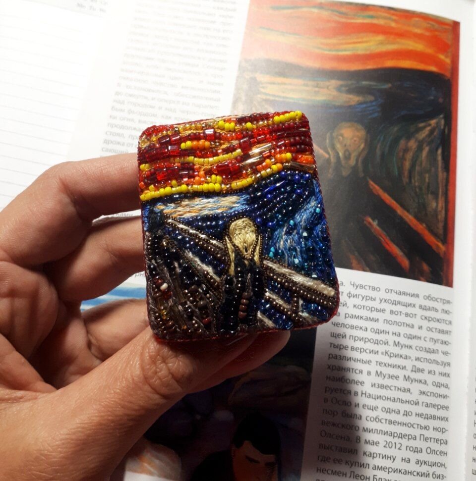 На фото брошь ручной работы в моем исполнении