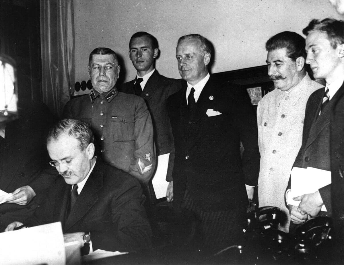 Подписание договора о ненападении между СССР и Германией, 23 августа 1939 г.