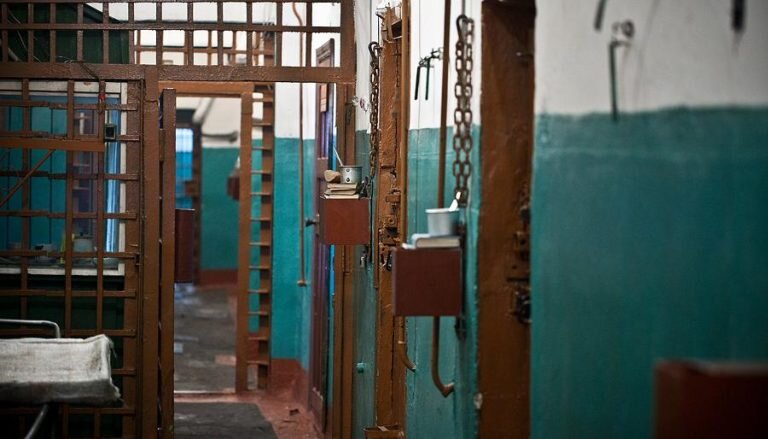    Зарубил и закопал. Суд приговорил к 10 годам колонии 51-летнего орчанина Марина Шарт