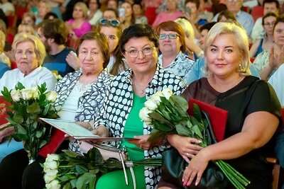    В Подольске медработникам вручили грамоты в преддверии профессионального праздника ©