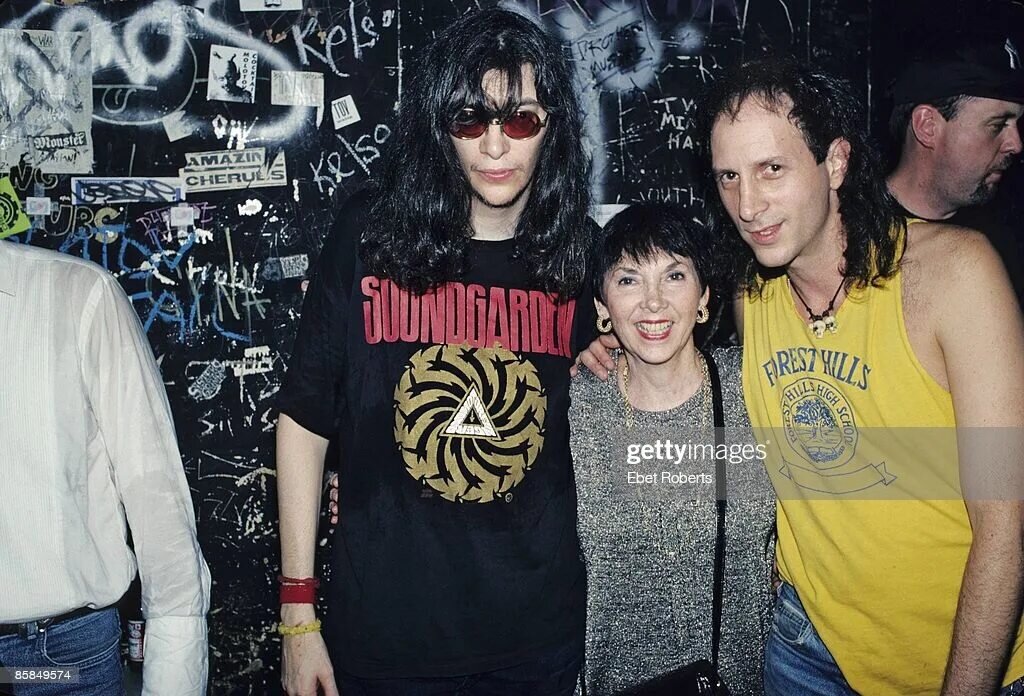 Джоуи вместе с Мамой