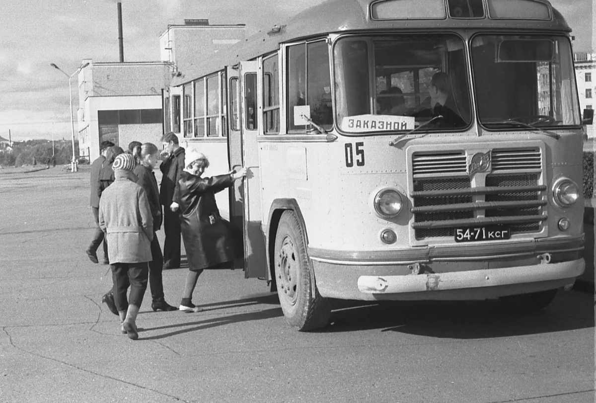 Автобусы советского времени фото