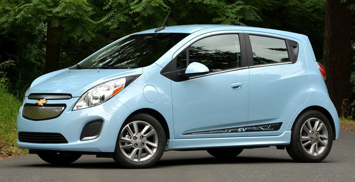 Spark EV выделяется очень необычным дизайном кузова. 