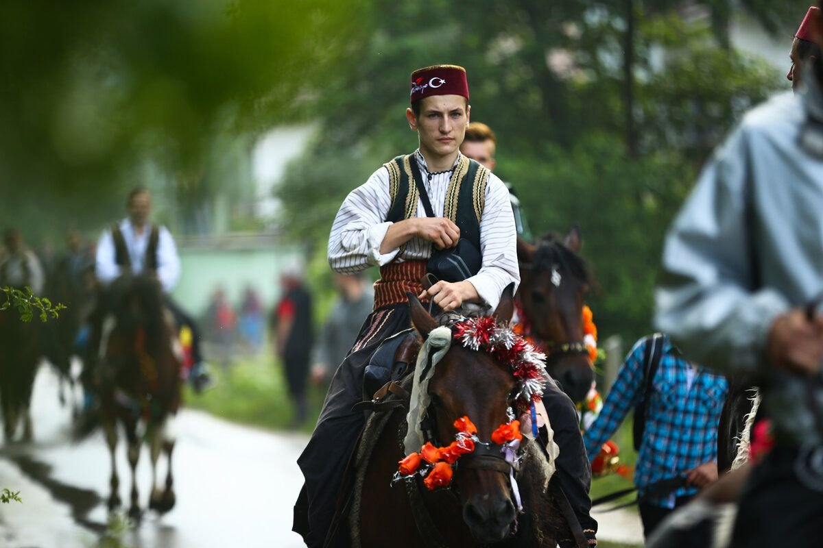 Принимается народом. Принимается народом