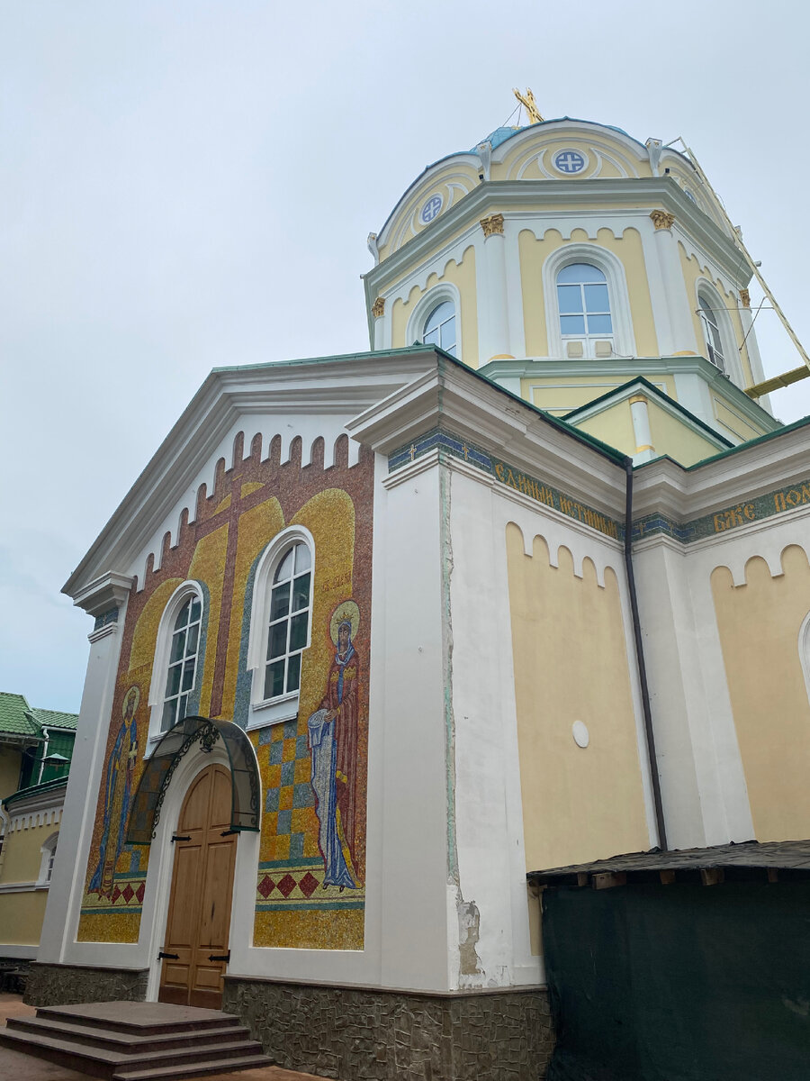 Фото автора: Россия, Крым, Симферополь, Свято - Троицкий женский монастырь.