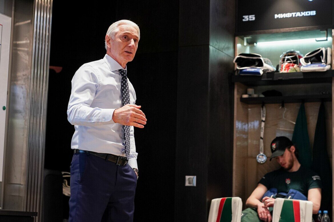 ​Зинэтула Билялетдинов, похоже, уже внес свои корректировки в график подготовки команды. Фото: ak-bars.ru 