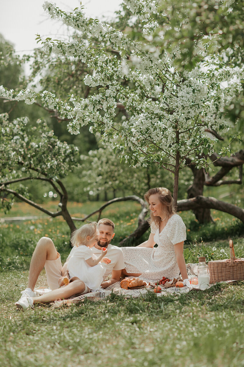 Кадры с фотосессии в 12.00 в солнечный день. Фотограф Елена Клюкина