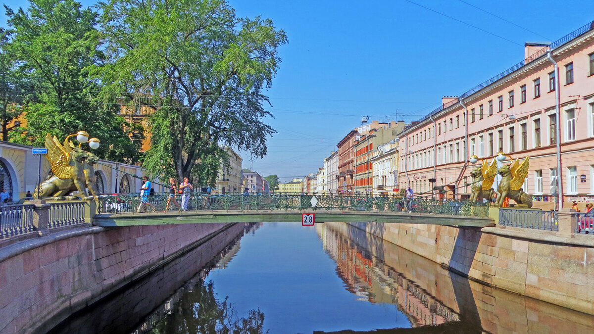 мост с грифонами спб