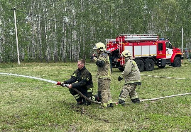 Пожарный автомобиль Восточно сибирской военизированной части