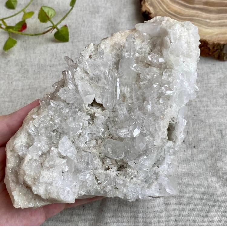 Большая двусторонняя друза горного хрусталя из Бразилии