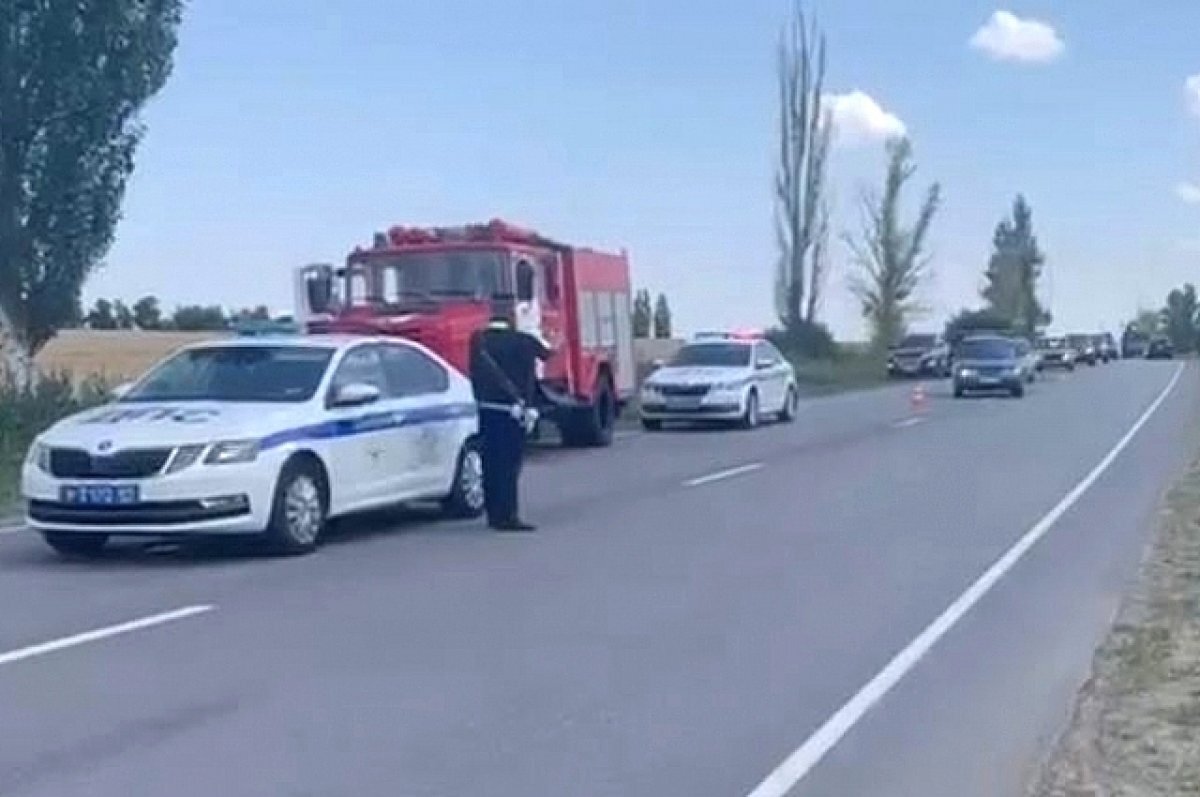    На Дону в ДТП с двумя иномарками погиб мужчина и пострадали восемь человек