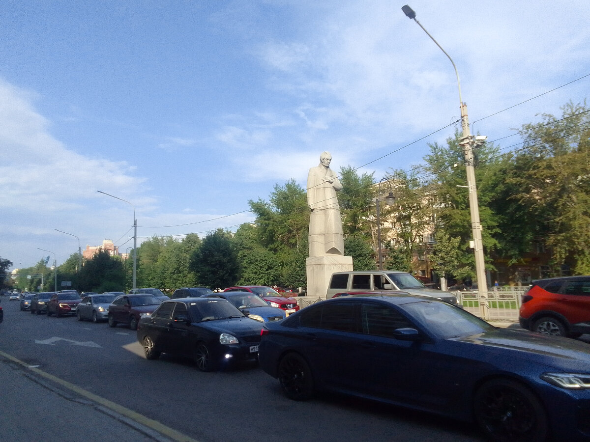 Памятник Кольцову в Воронеже 