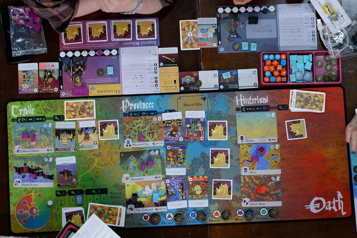 С Настолио - примерно так и выглядит партия