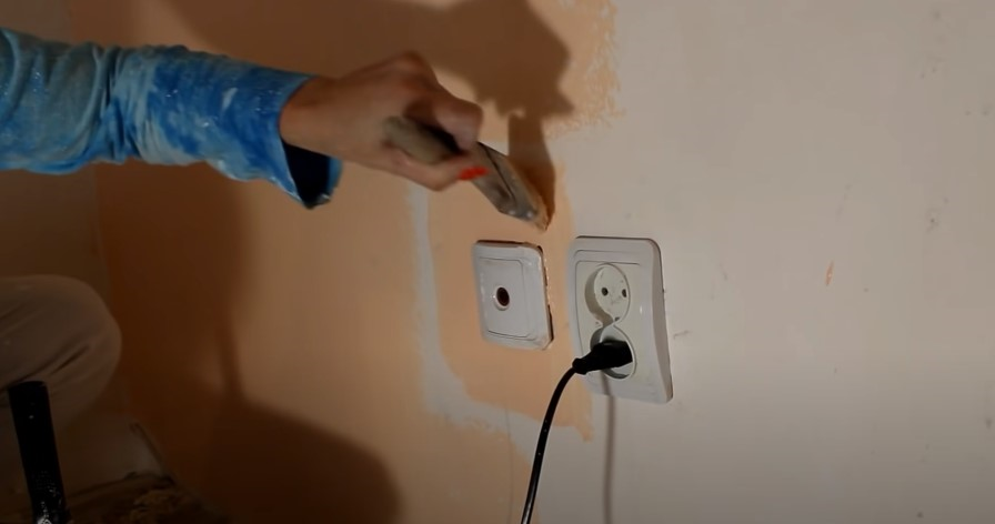 Покраска внутренних стен дома - кистью