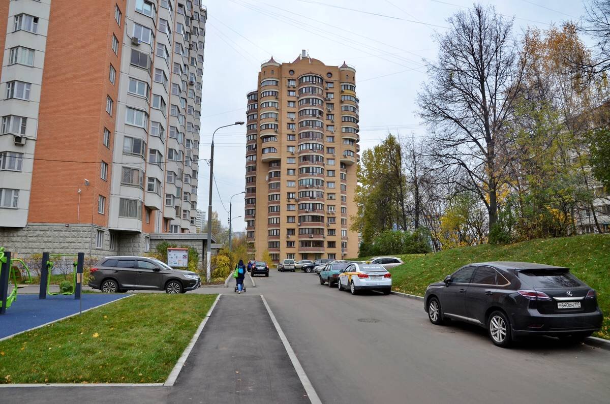    Двор / Фото: Анна Быкова, «Вечерняя Москва»